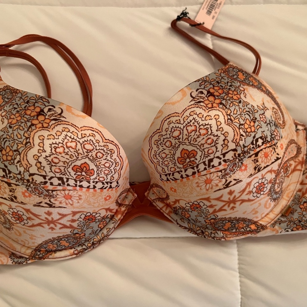 Victoria's Secret Rust and Black Bra